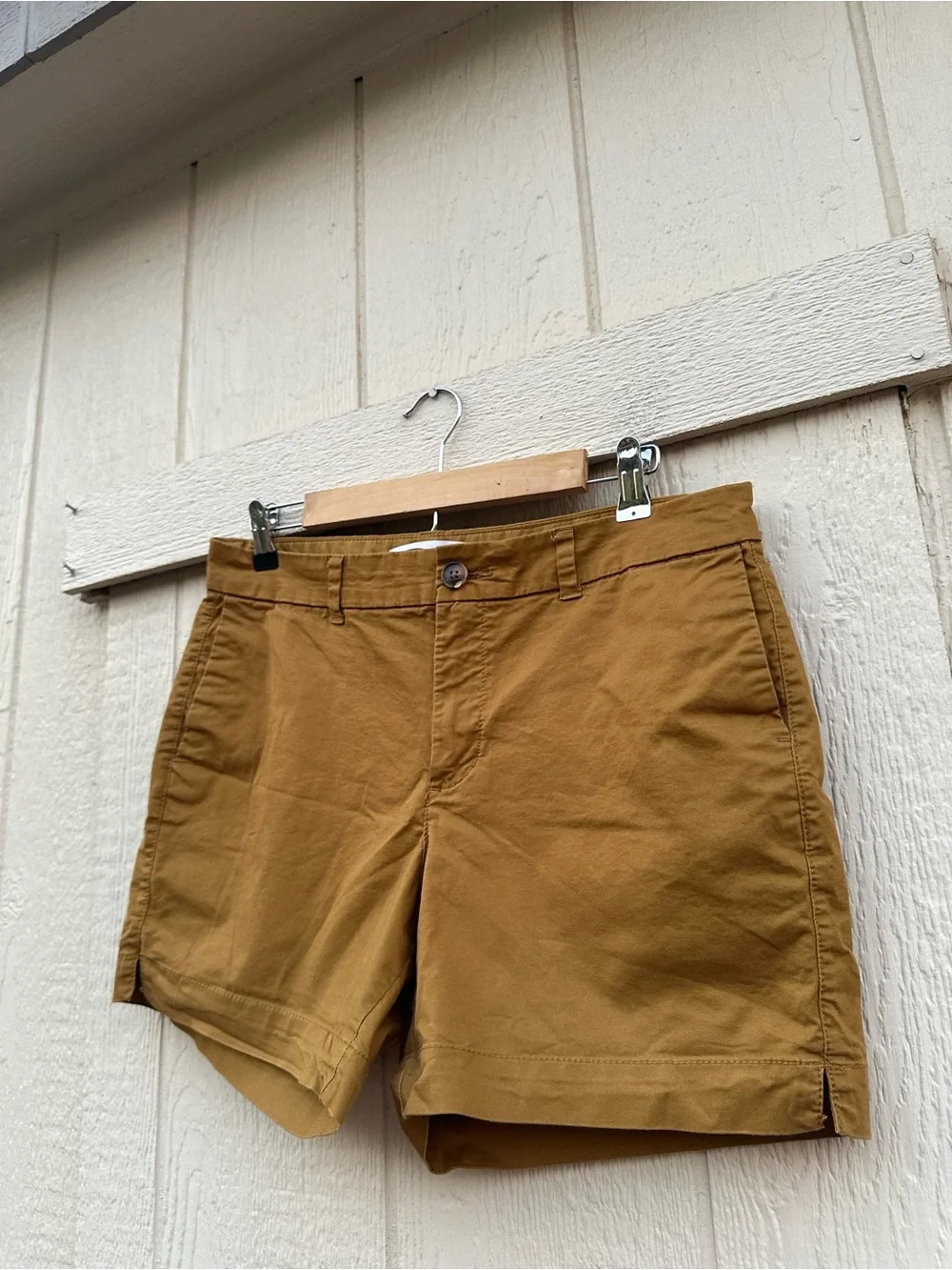 Old Navy Women’s size 10 Mustard Chino Bike Shorts